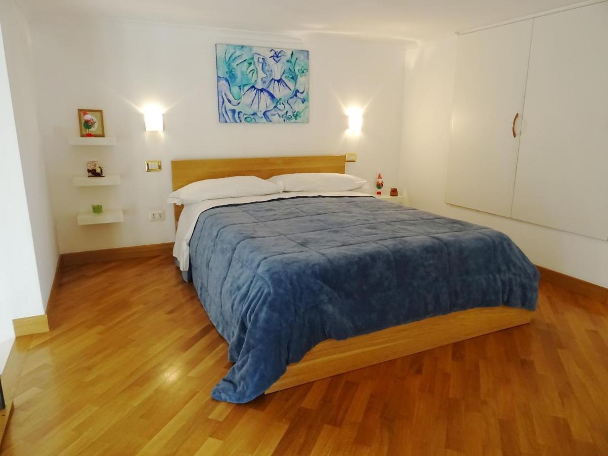 Mezzocannone Holiday House Наполи Екстериор снимка