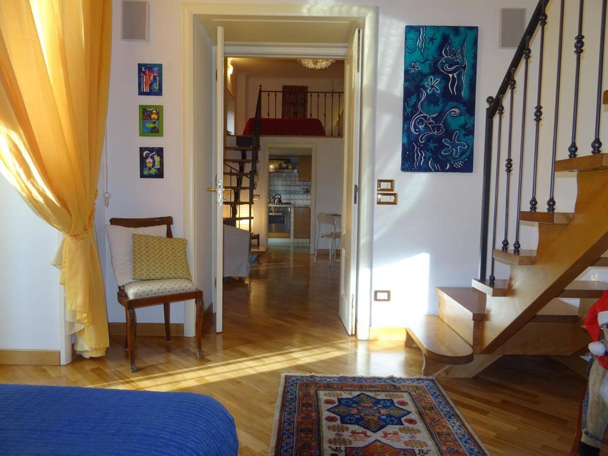 Mezzocannone Holiday House Наполи Екстериор снимка