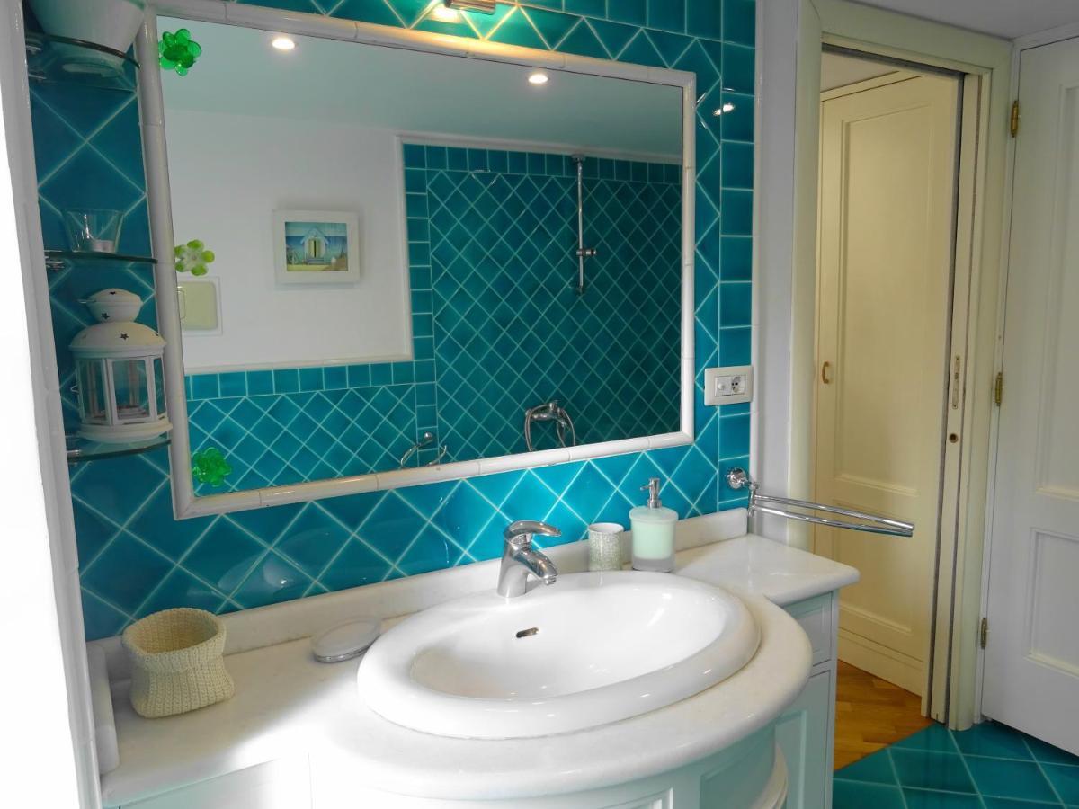 Mezzocannone Holiday House Наполи Екстериор снимка