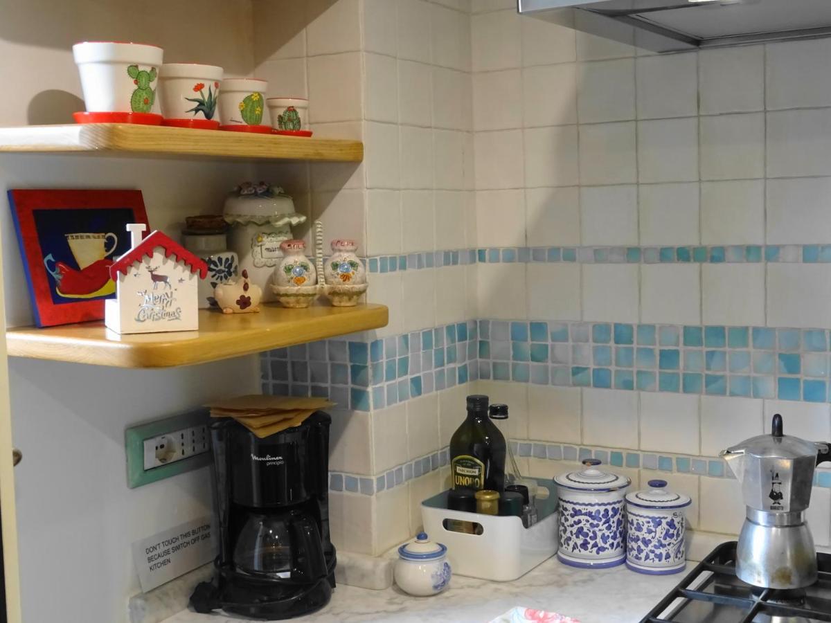 Mezzocannone Holiday House Наполи Екстериор снимка